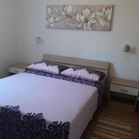 Luxury Providenca Apartman *